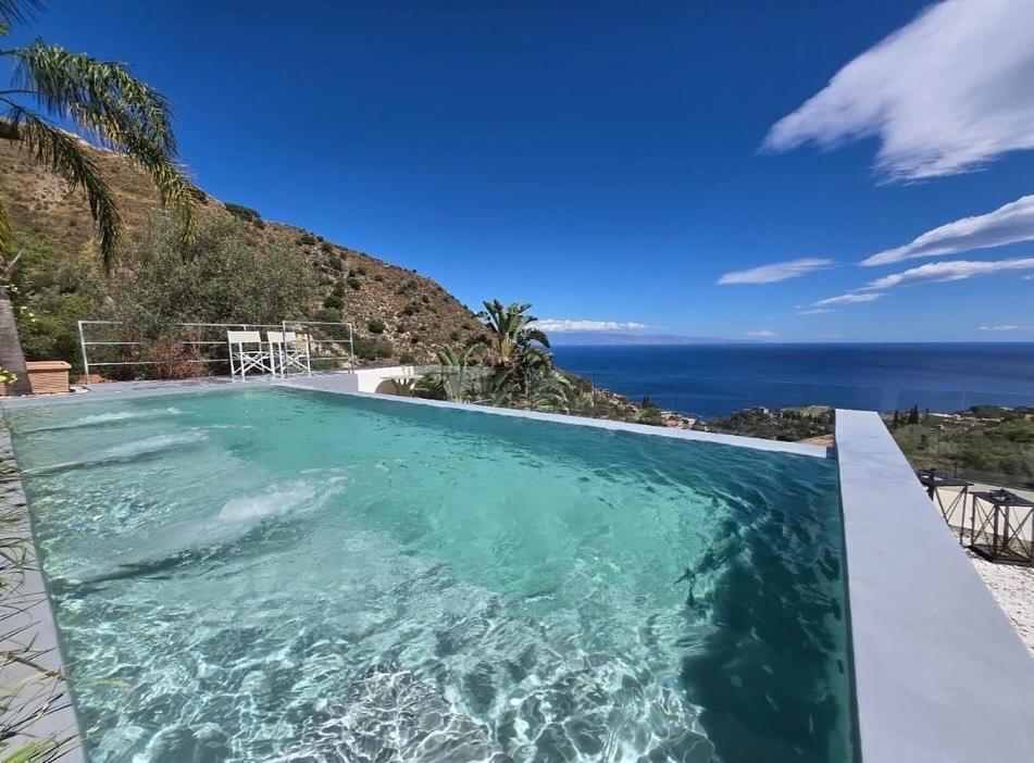 Suite Apartments Branco - Infinity Pool & Sea View - 5 Minuti Dal Centro Taormina Ngoại thất bức ảnh